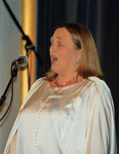 Valerie Leahy in concert